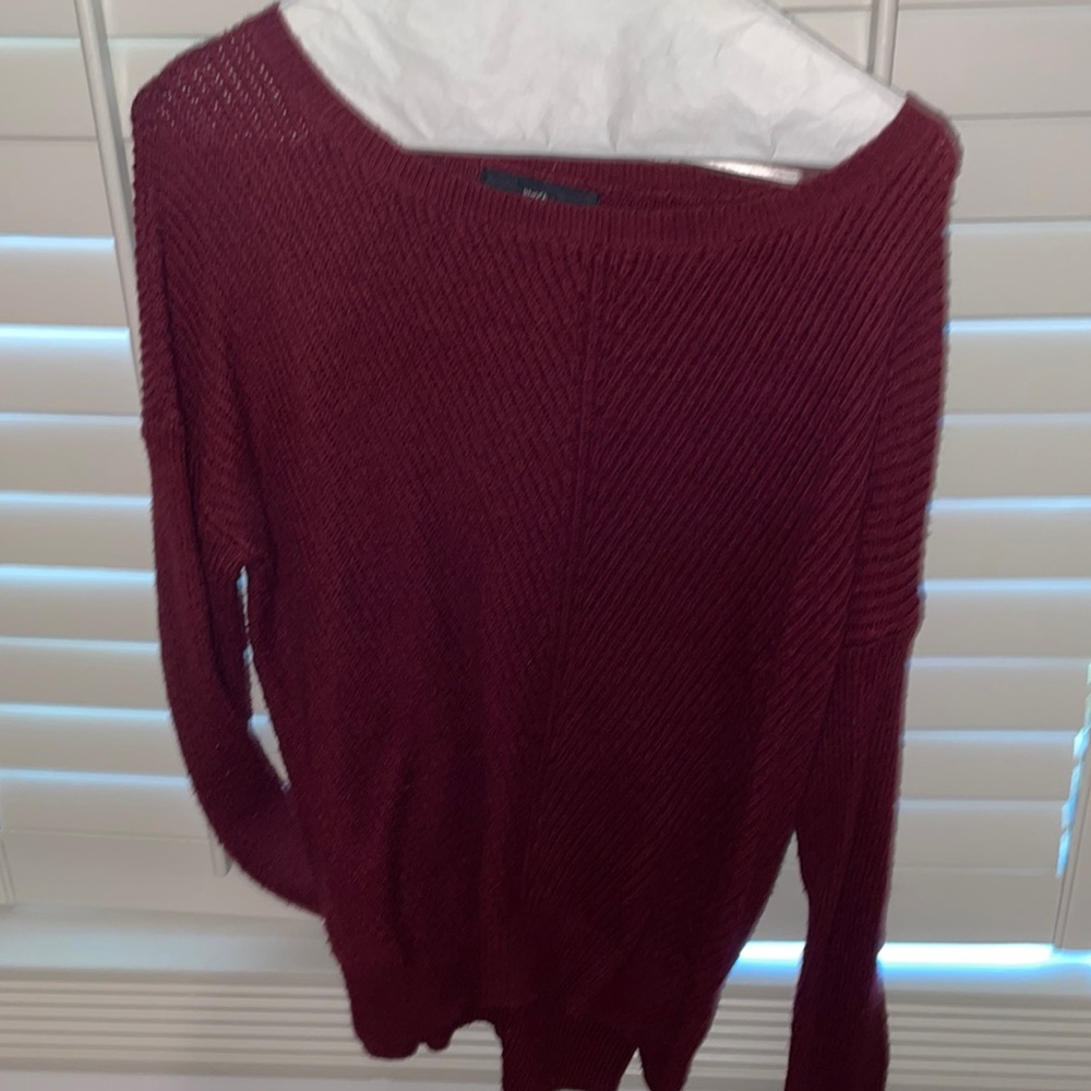 Maroon sweater